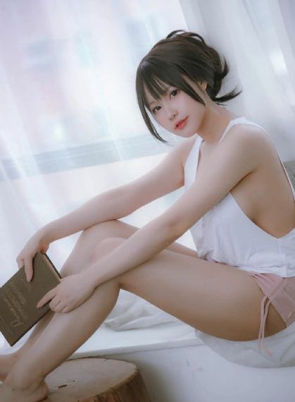 酒吧美女现场跳舞视频_BD英语神马影院手机在线