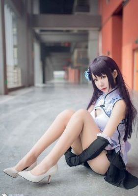 在舞台上衣服掉了的视频_超清高清视频播放