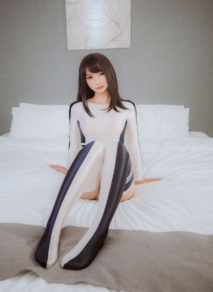 被仇人调教成禁脔h虐女视频_国产剧在线播放观看